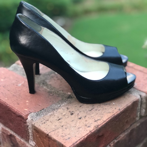Nine West 'Danee' black peep toe platform heel - Picture 4 of 7